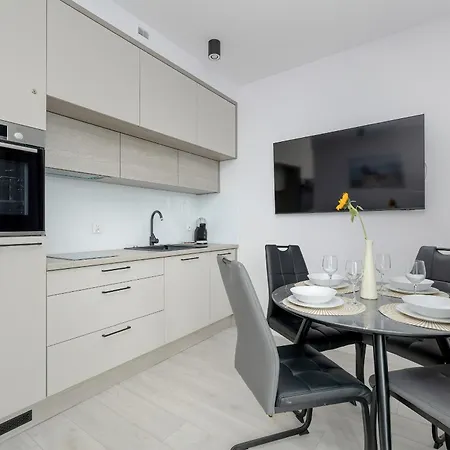 Modern With Balcony And Parking By Renters Apartamento