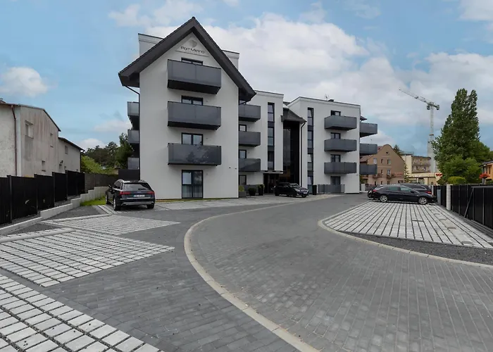 Modern With Balcony And Parking By Renters *